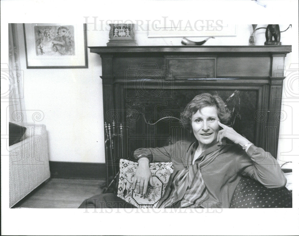 1984 Press Photo Aliza Shevrin, Translator - Historic Images