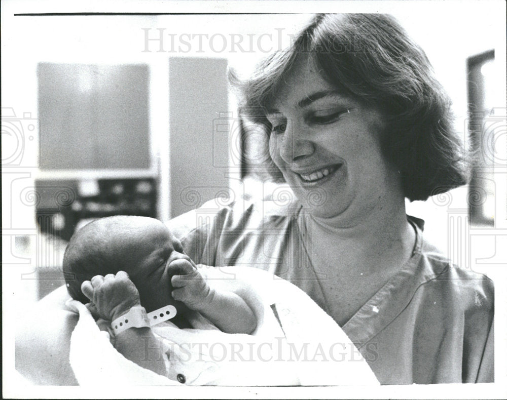 1984 Press Photo Christopher Shevida Test Tube Baby  - Historic Images