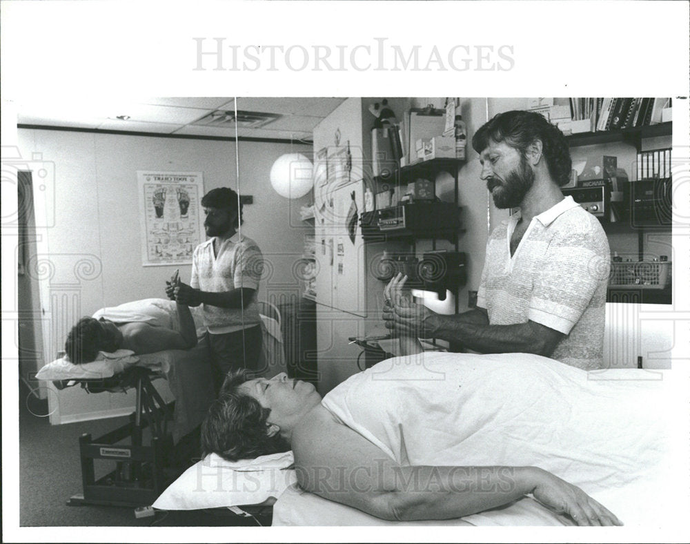 1988 Press Photo Micheal Townsend Joan Church Massage  - Historic Images