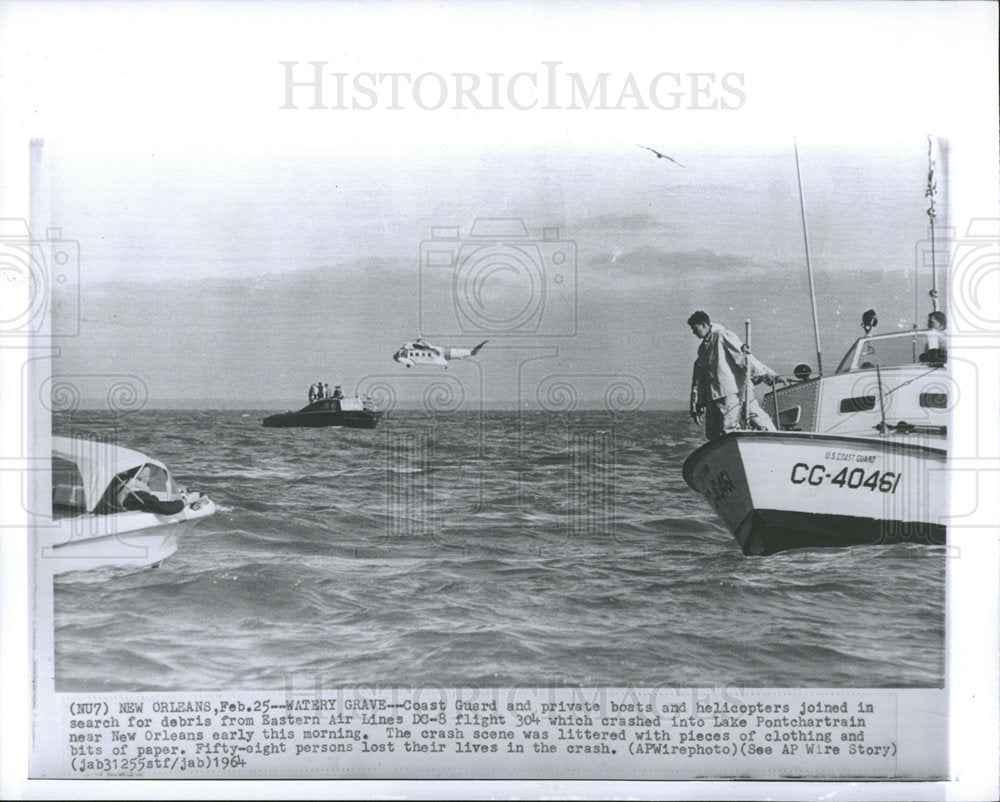 1964 Press Photo Coast Guard Boat Helicopter Orlean DC8 - Historic Images