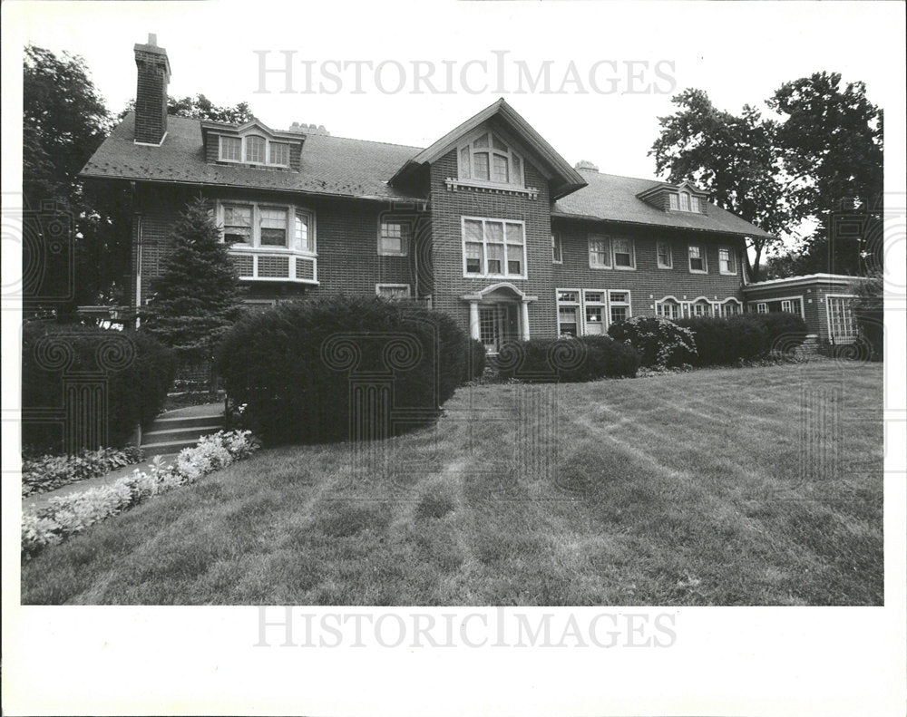 1987 Press Photo Oak park Vinatage Cheney House grounds - Historic Images