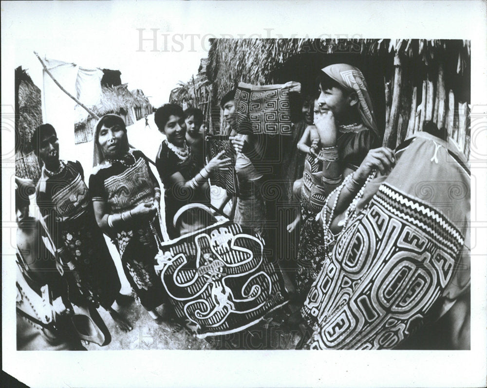 1984 Press Photo Panama San Blas Islands Cuna Indians - Historic Images