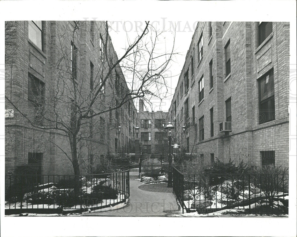 1979 Press Photo Housing Apartments Arlington - Historic Images