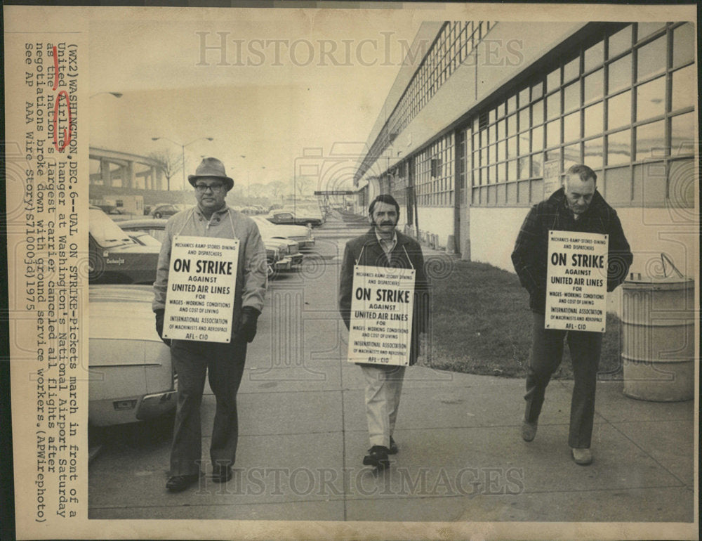 1975 Press Photo Washington National Airport Strike UAL - Historic Images