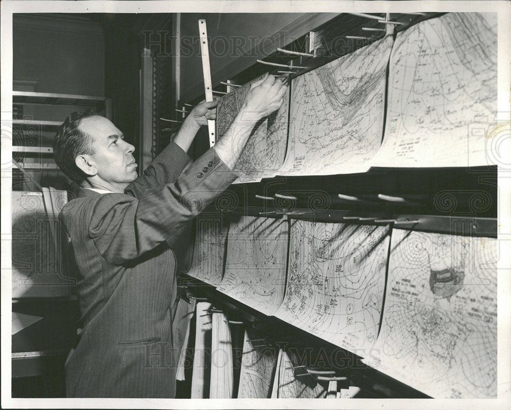 1954 Weather Bureau  Woodlawn - Historic Images