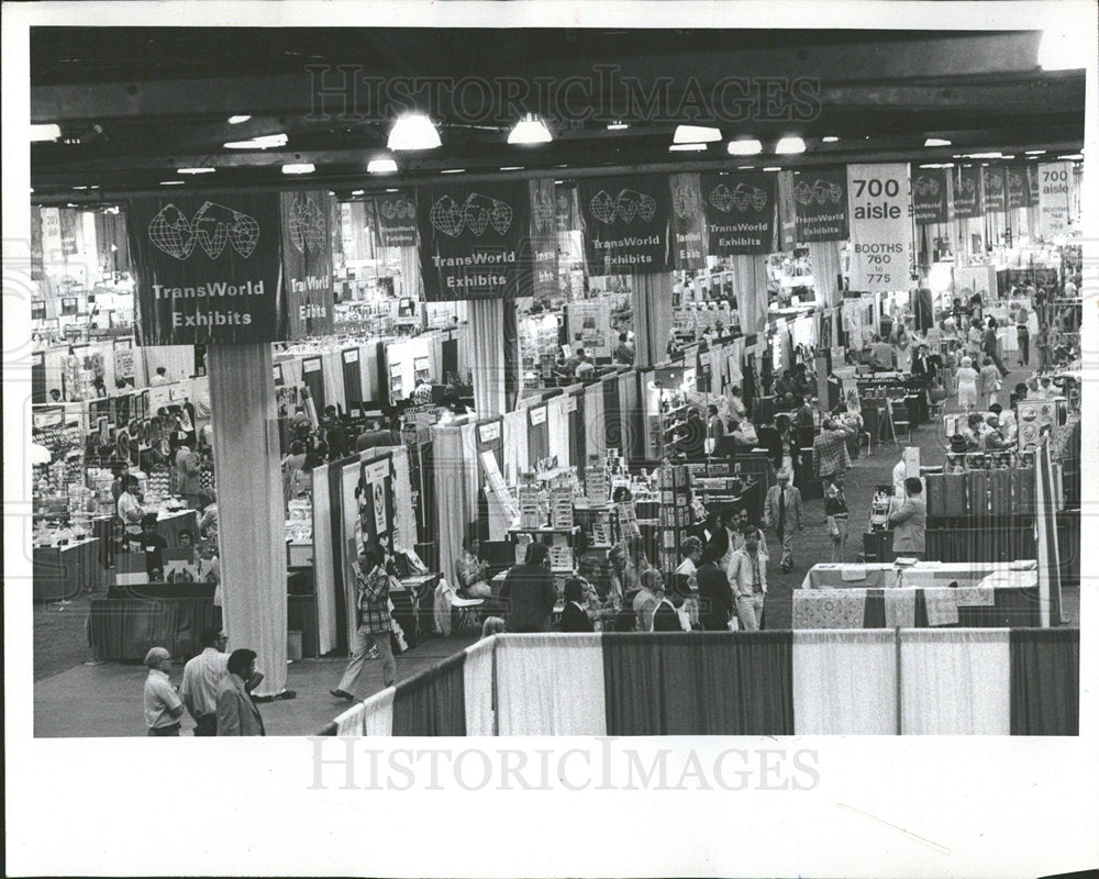 1975 Press Photo The Housewares Show - Historic Images