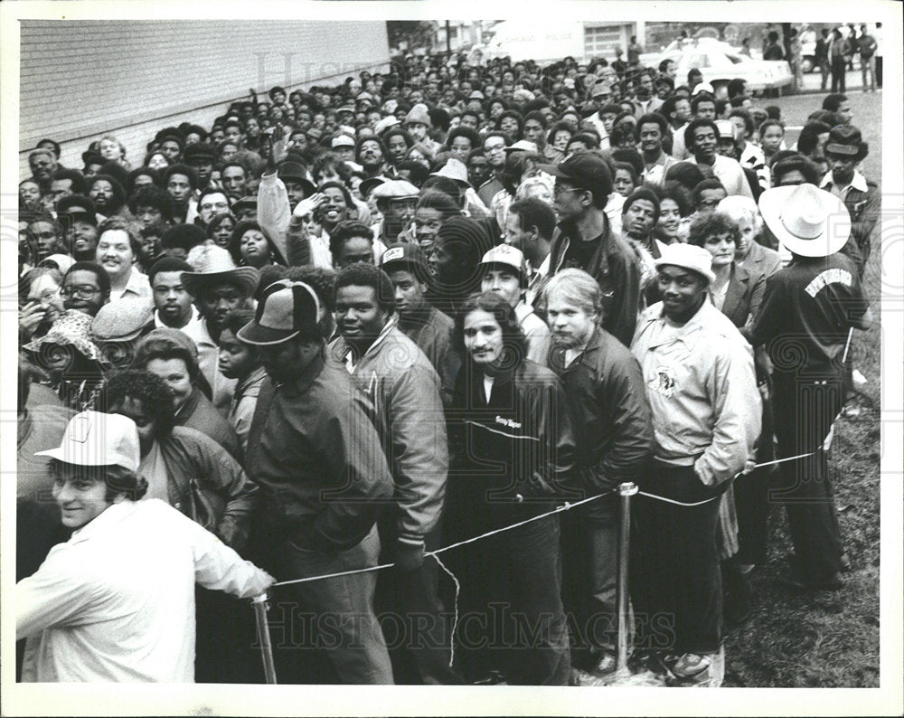1982 Press Photo Kool Aid Factory Unemployment - Historic Images