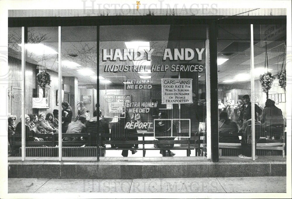1981 Press Photo Unemployment Economic Slumps - Historic Images