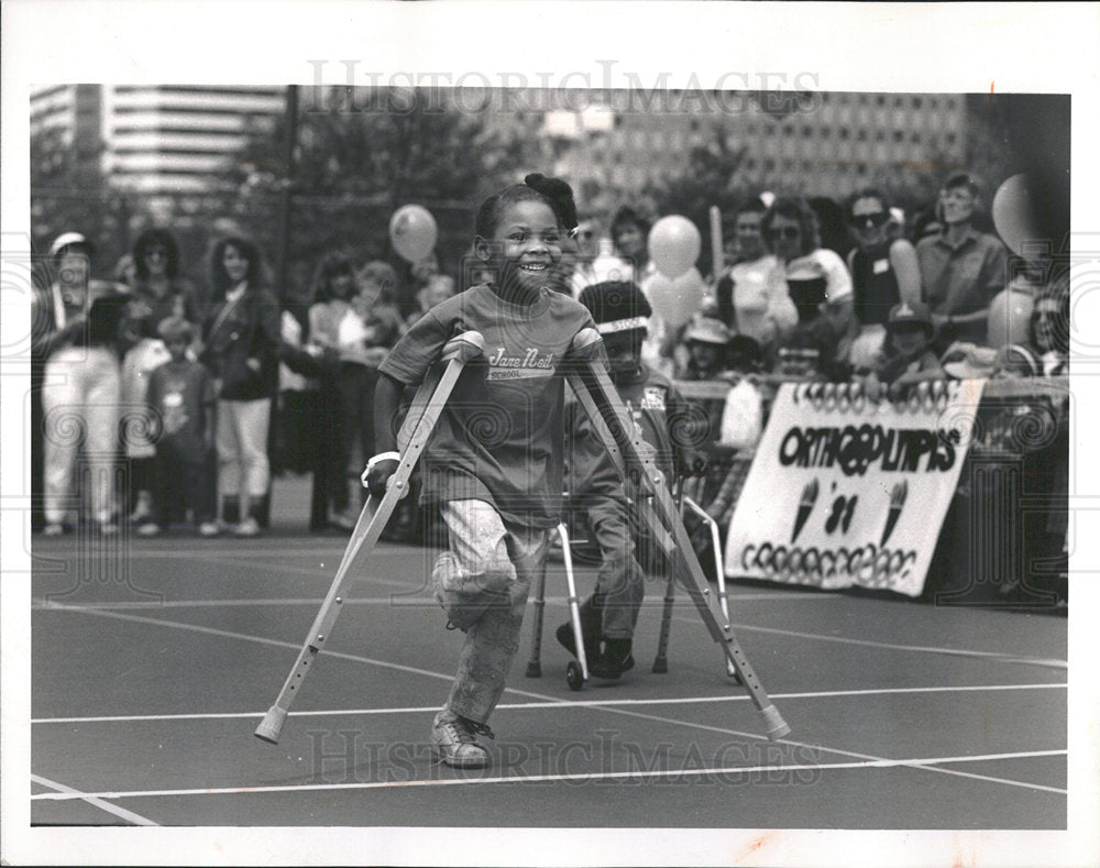 1988 Press Photo Ortho Olympics Daley Center Plaza race - Historic Images