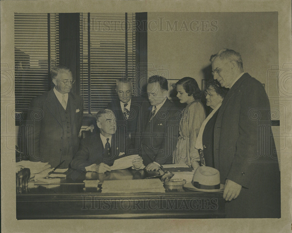 Press Photo Green orphans Judge William Waugh Chicago - Historic Images