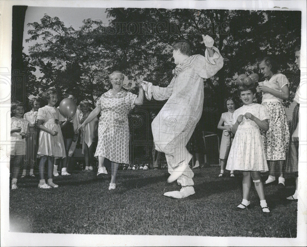 1957 Park Picnic Miss Happy Go Lucky Kid - Historic Images