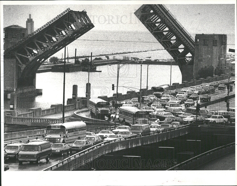 1980 Press Photo Lake Shore Dr Traffic Jam Wacker mile  - Historic Images