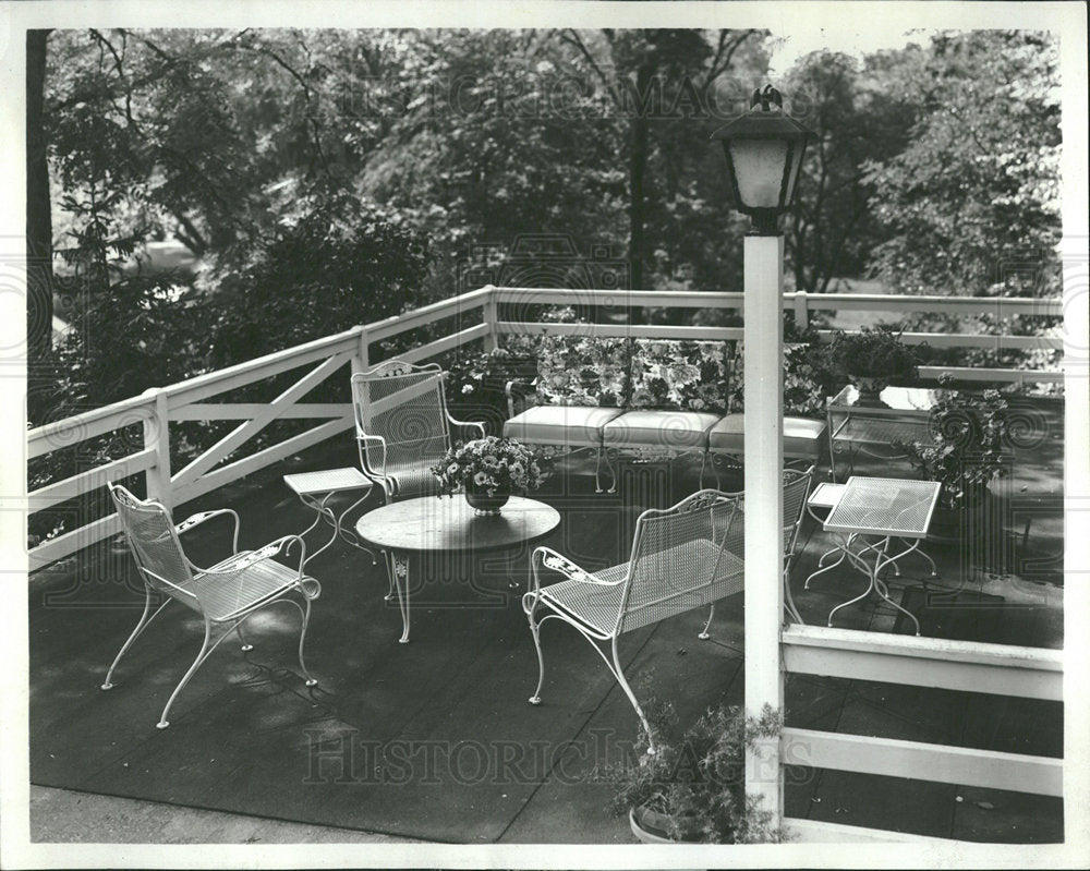 1970 Press Photo Wrought Iron Outdoor Metal Furniture - Historic Images