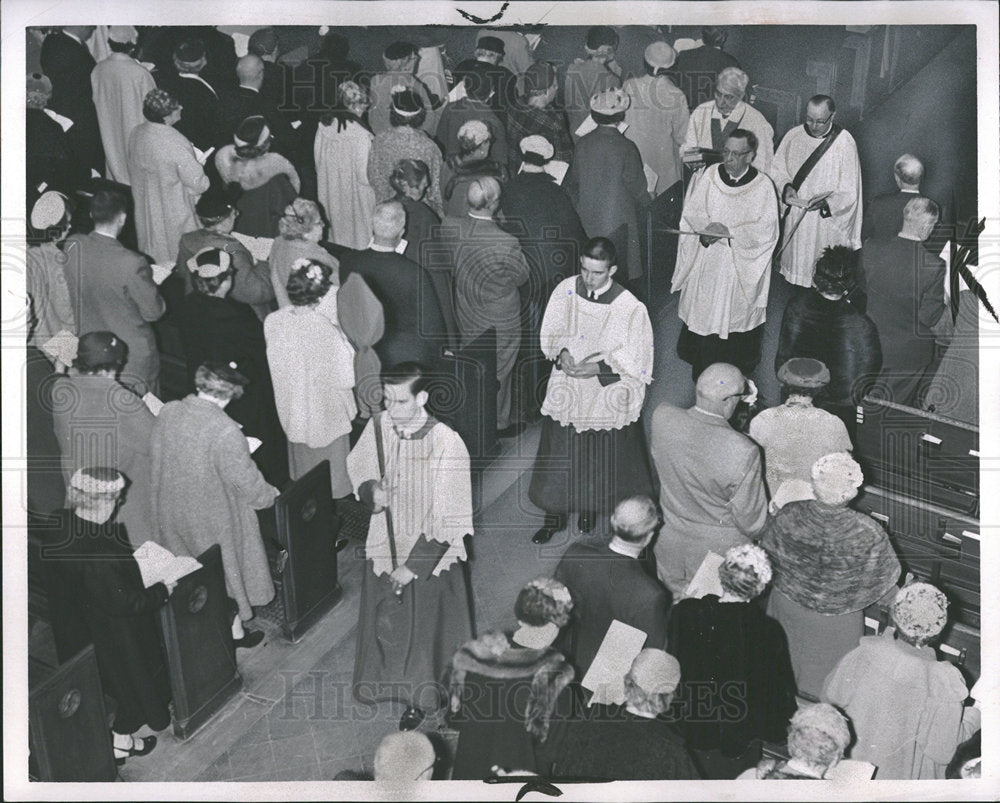 1960 Press Photo Polme Procession in St.Matthias Church - Historic Images