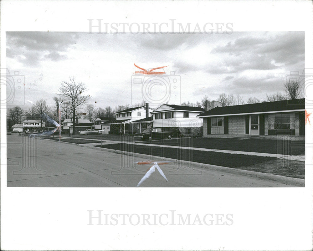 1965 Press Photo Houses in Sherwood Village, Michigan. - Historic Images
