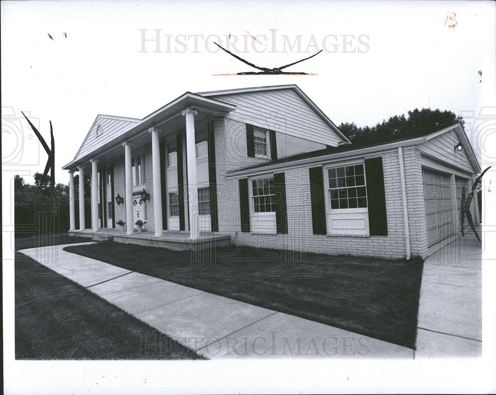 1969 Press Photo Grosseile Home Houses - Historic Images