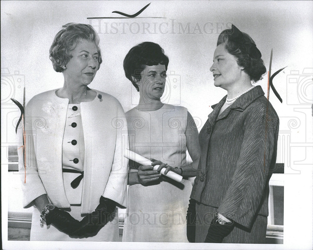 1964 Press Photo Charles Kellett Jr Women Award Winner - Historic Images
