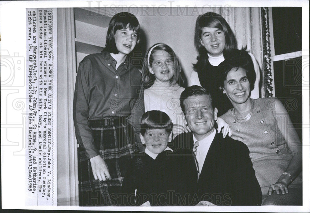 1985 Press Photo REP. JOHN V. LINDSAY POLITICIAN FAMILY - Historic Images