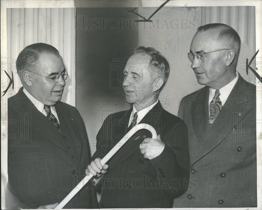 1946 Press Photo Les Gould President - Historic Images