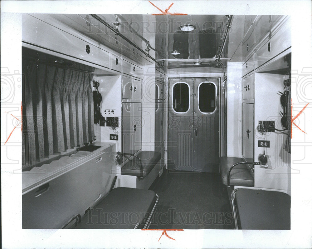 1967 Press Photo Clock Equipment Co Ambulances Chicago - Historic Images