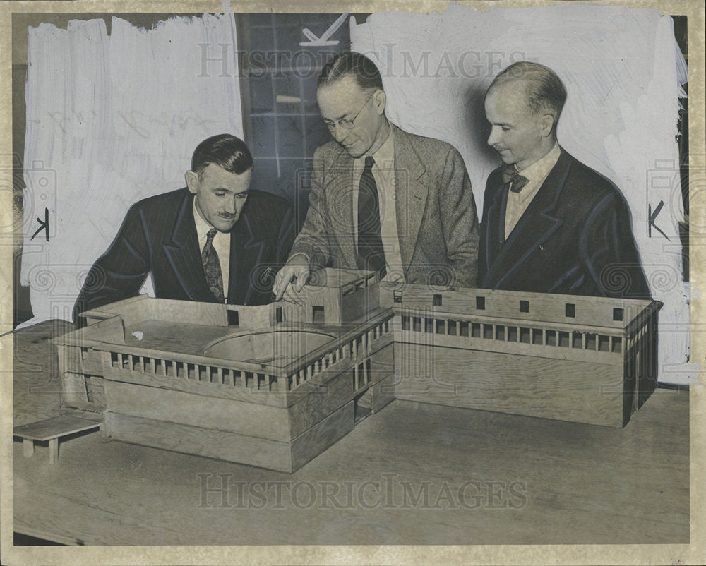 1950 Press Photo Dr Raymond C Miller Museum Detroit - RRY03741 - Historic Images
