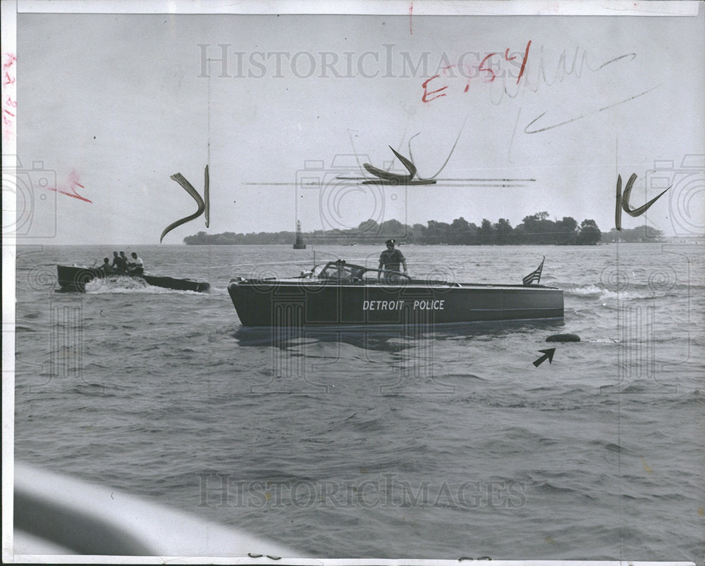1955 Press Photo Detroit River Drama Scene Work boat - RRY04051 - Historic Images