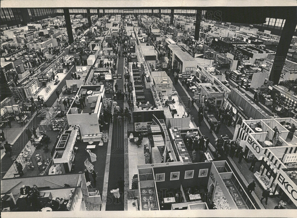 1971 Press Photo National Housewares Exposition catwalk - Historic Images
