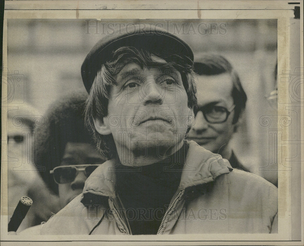 1972 Press Photo Rev. Daniel Berrigan Priest Activist - Historic Images