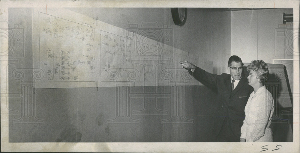 1969 Press Photo Richard W Hyde Mountain State Phone Co - Historic Images