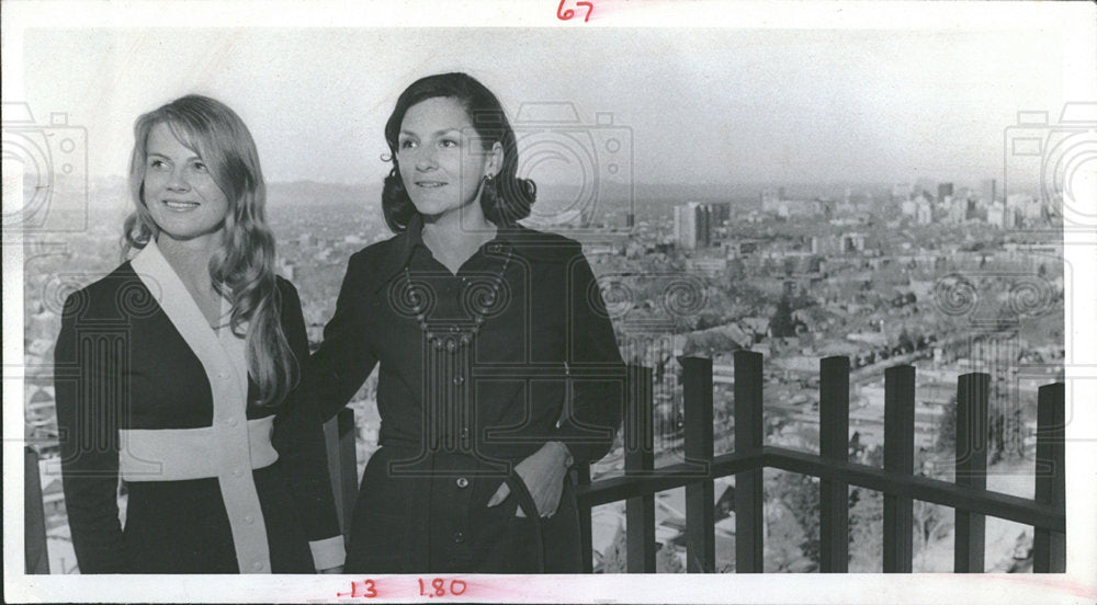 1974 Press Photo Mrs. H Coors Kugler & Mrs. James Fletc - Historic Images