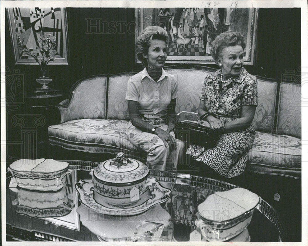 1972 Press Photo L D Click Antiques Buyer Chicago - Historic Images