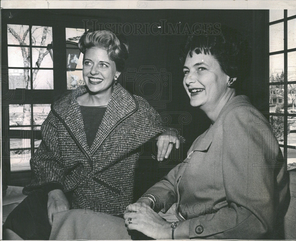 1961 Press Photo Mrs. Larsen Cozart Denver Model   - Historic Images