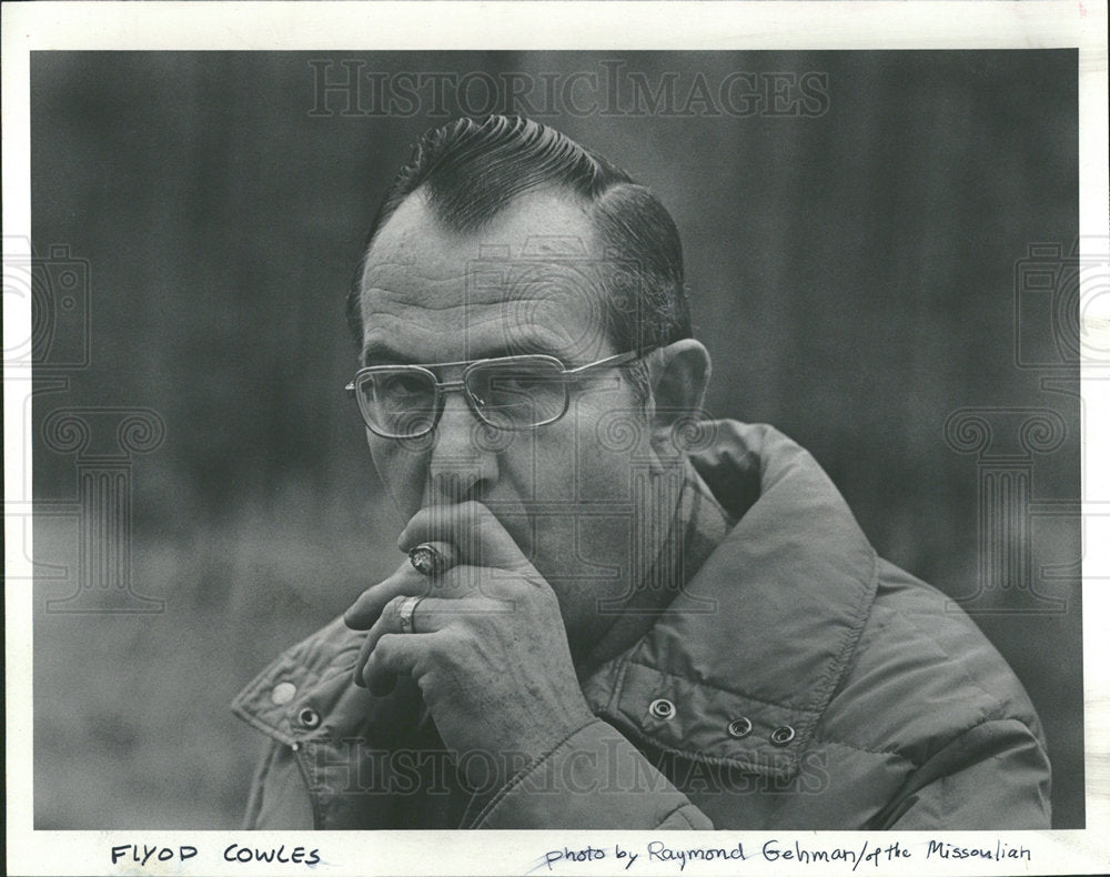 1982 Press Photo Floyd Cowles Catalytic Converters Mich - Historic Images