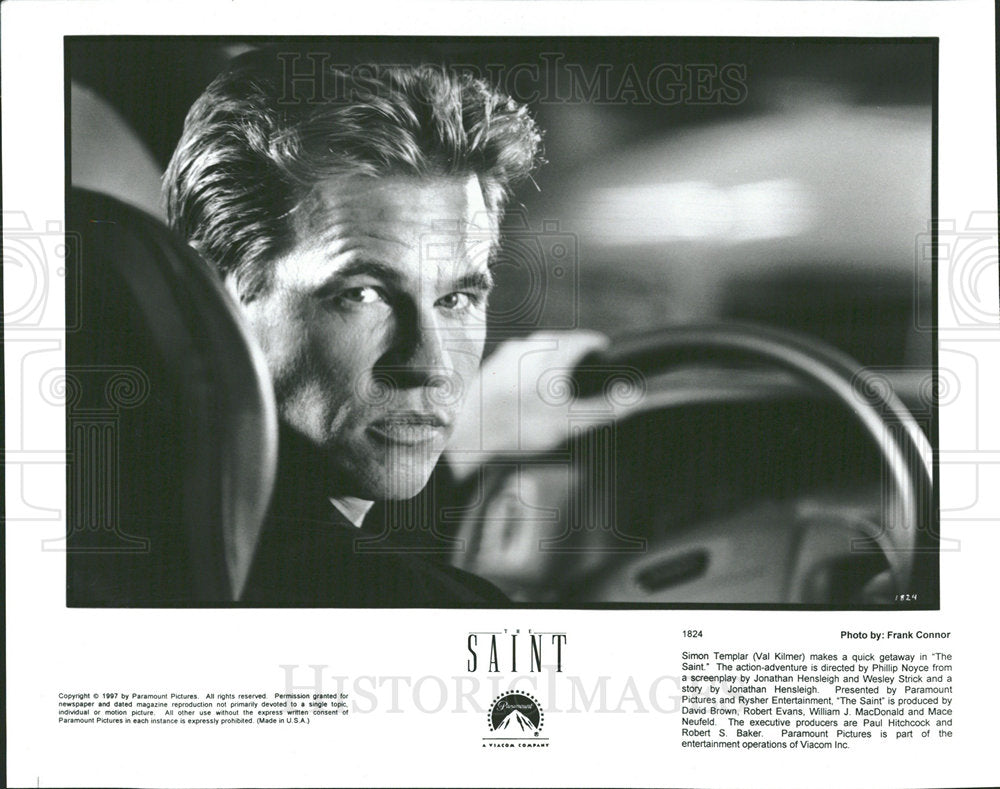 1997 Press Photo Val Kilmer Philip Noyce Saint Robert  - Historic Images