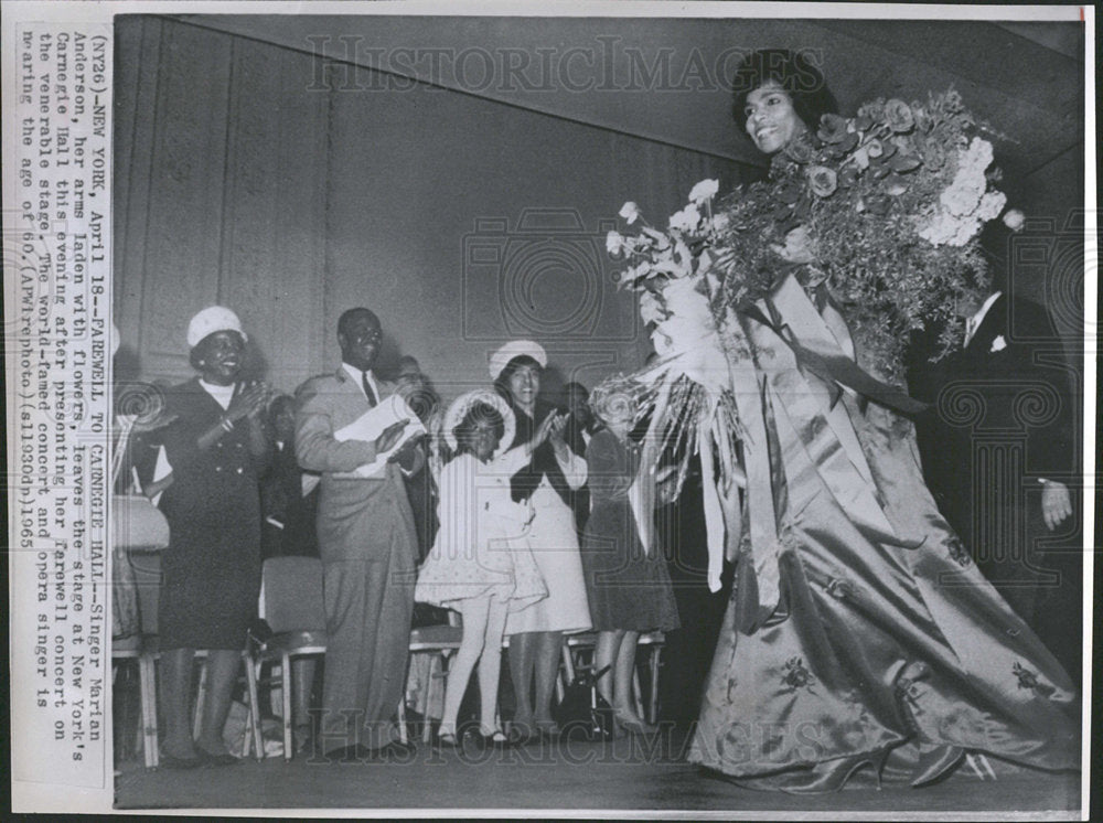 1965 Press Photo Singer Marian Anderson New York Hall - Historic Images