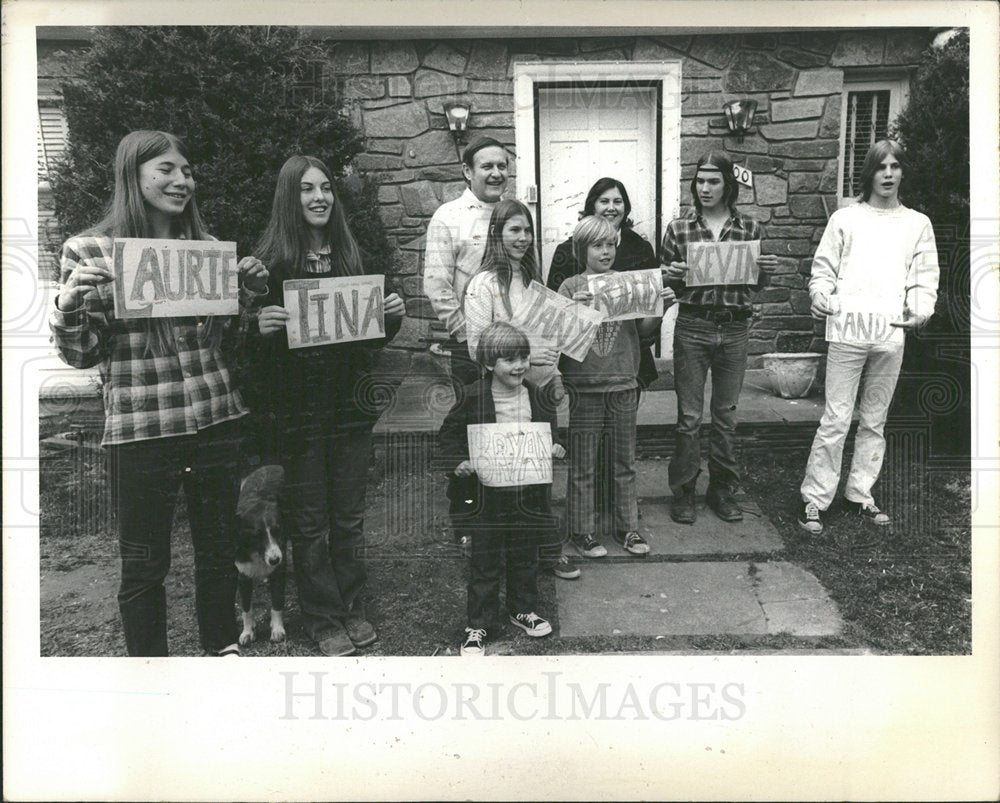 1972 Press Photo Jack Anderson Olivia Bethesda Children - Historic Images