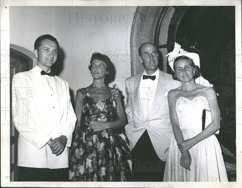 1959 Press Photo Mr. Mrs. Bruce Alexander - Historic Images