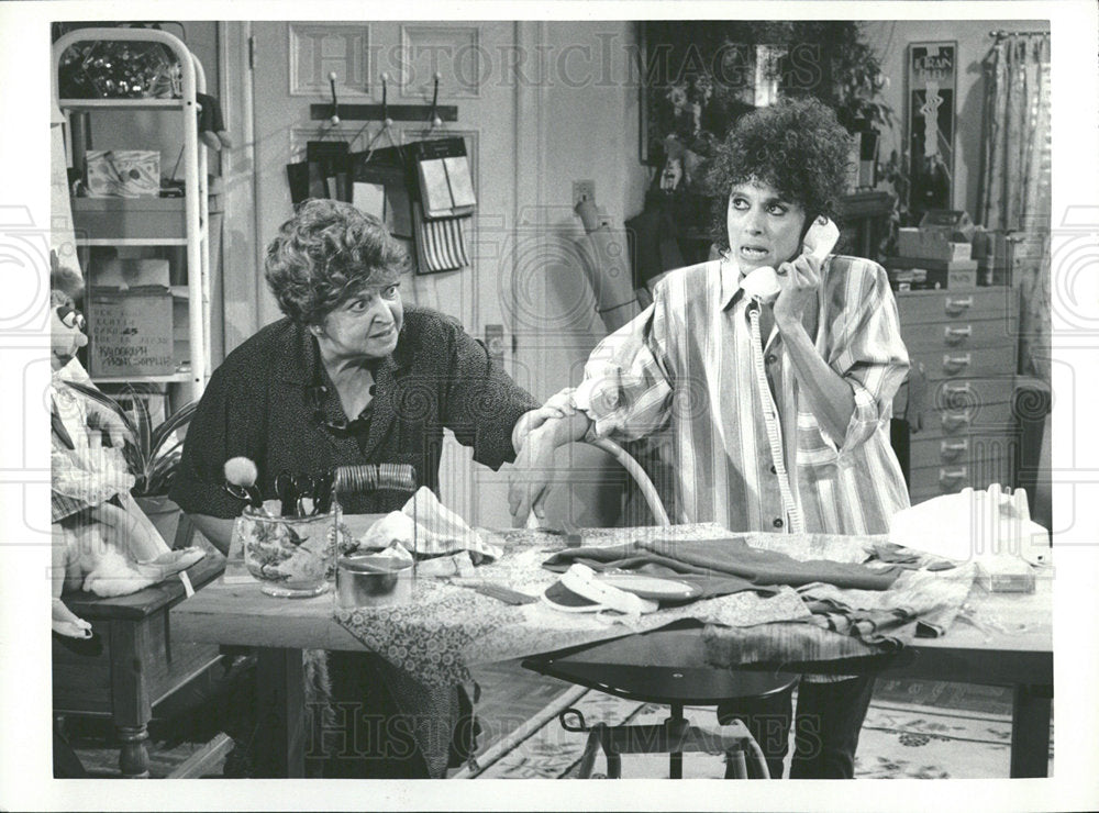 1986 Press Photo Rita Sullivan Barbara Knox Portrayed - Historic Images