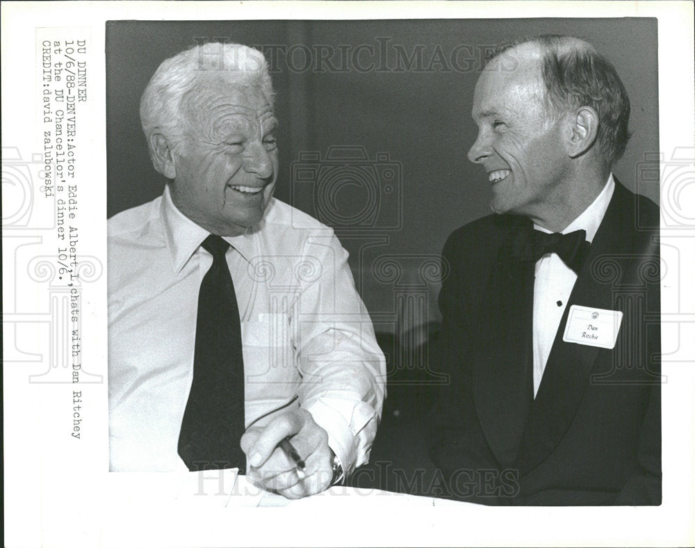 1988 Press Photo Eddie Albert Dan Ritchey Chancellor  - Historic Images