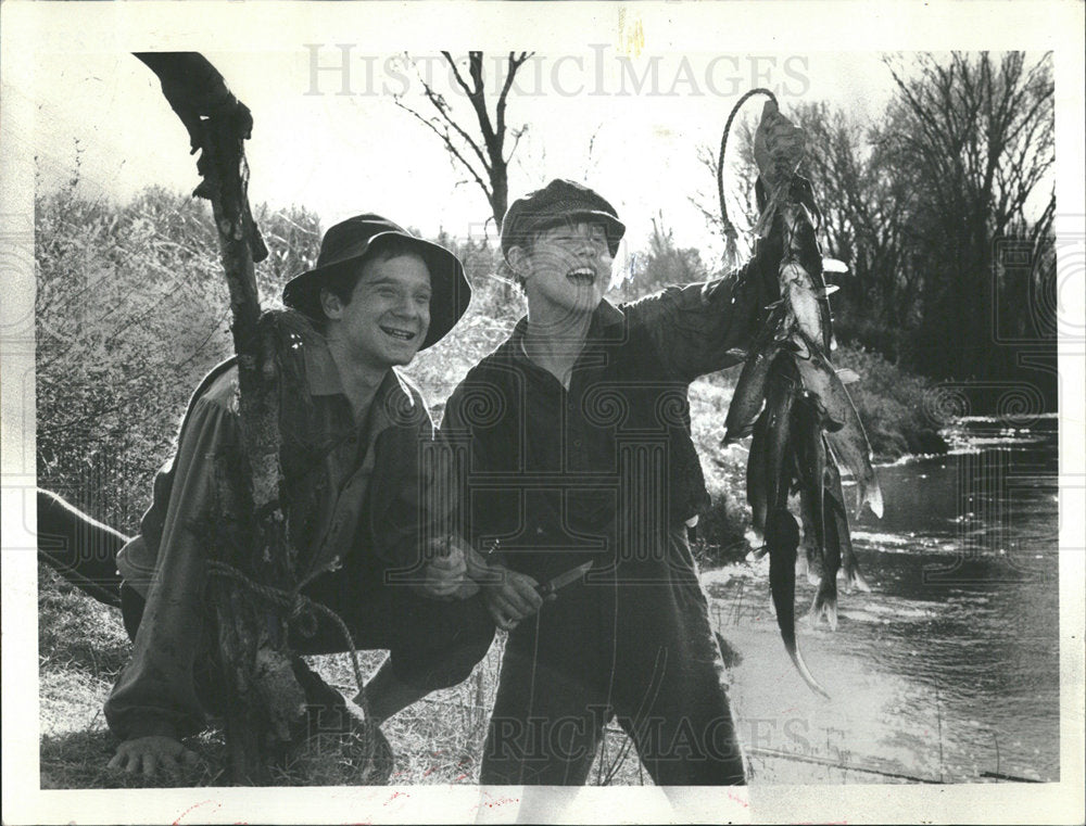 1975 Press Photo Ron Howard Donny Most Huckleberry Finn - Historic Images