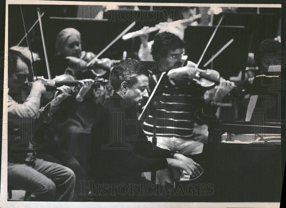 1979 Press Photo Pianist Bar Illan Performing Symphony - Historic Images