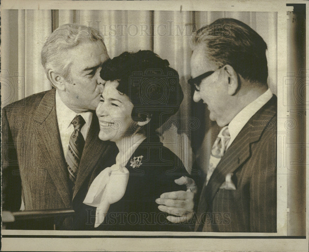 1971 Press Photo US Treasurer Banuelos Sworn In - Historic Images
