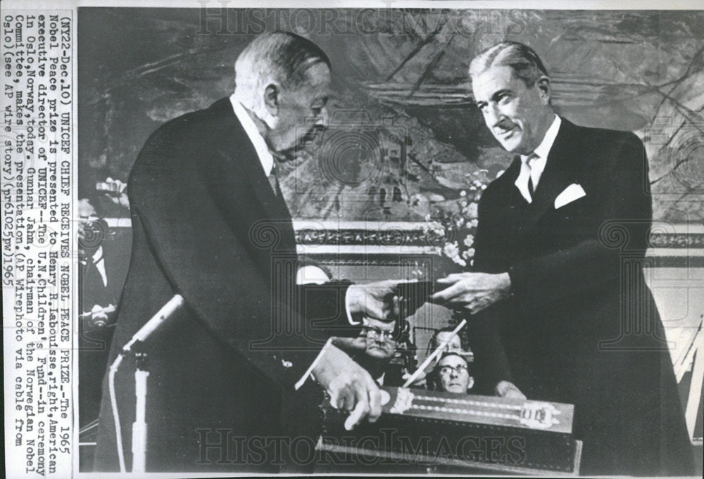 1965 Press Photo Henry R. Labouisse Nobel Peace Prize - Historic Images