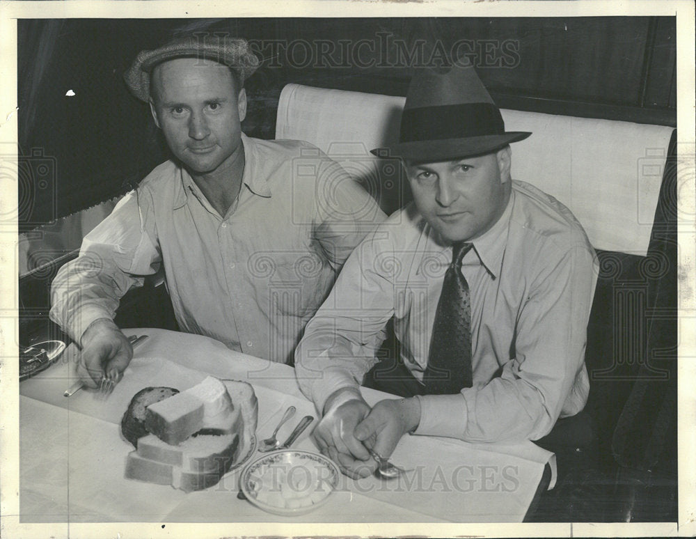 1934 Press Photo Gettle Kidnapping Investigators - Historic Images