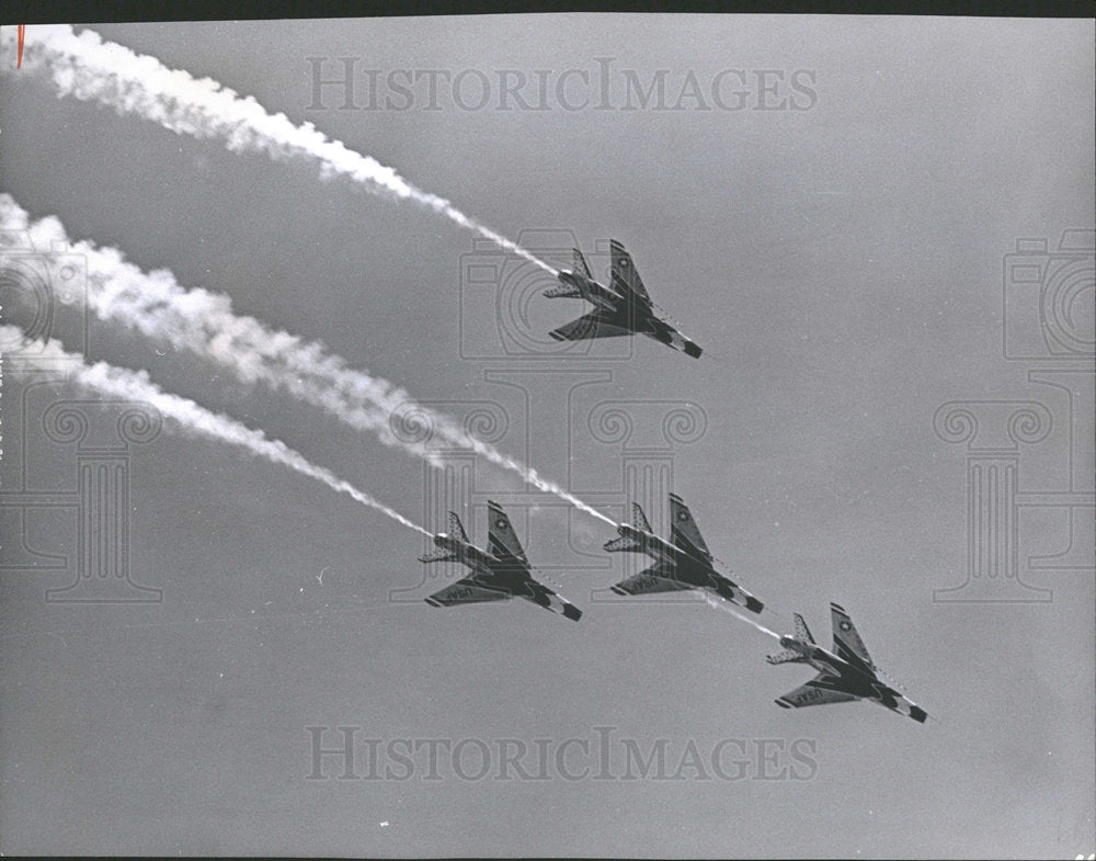 1965 Press Photo Thunderbirds U.S. Air Force acrobatics - Historic Images