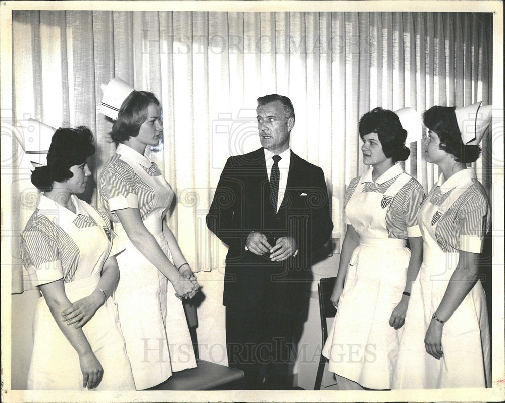 1966 Press Photo Harry Geldard Director Bonfils Theatre - Historic Images