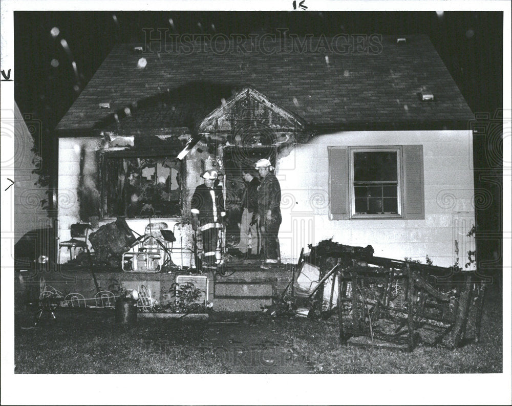 1990 Press Photo House Fire Aftermath - Historic Images