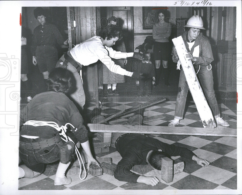 1960 Press Photo Rescue Team From Hazelpark - Historic Images