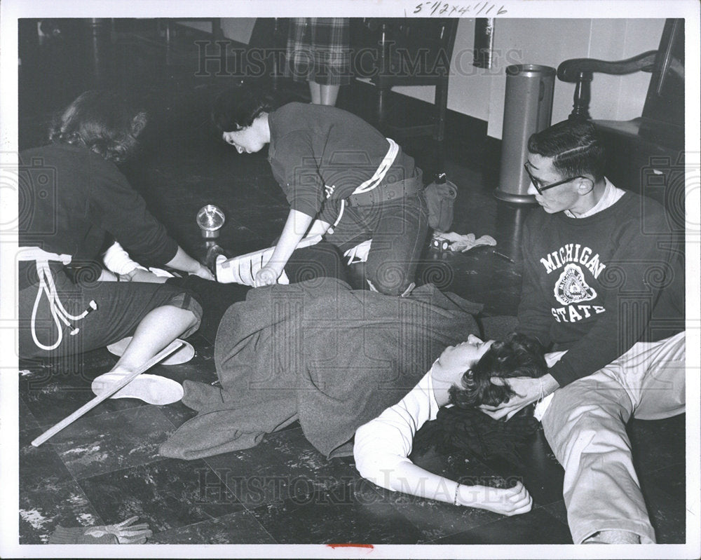 1960 Press Photo Michigan State Rescue Team - Historic Images