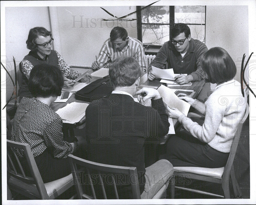 1967 Press Photo Graduate Asst.Morrill College Tutors - Historic Images